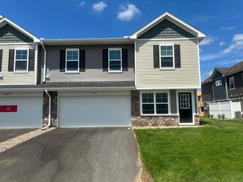 Homes For Sale - 21607 Azalea Lane<br/> Farmington, MN 55024
