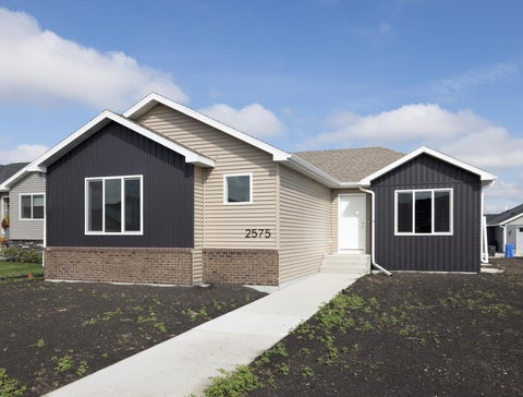 Homes For Sale - 2575 Golden Lane<br/> Fargo, ND 58104