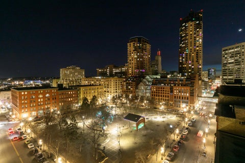 Condo For Sale - 406 Wacouta Street<br/> Ramsey County, Saint Paul, MN 55101
