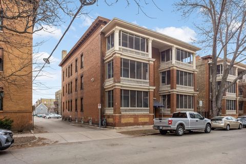 Condo For Sale - 30 Saint Albans Street<br/> Saint Paul, MN 55105