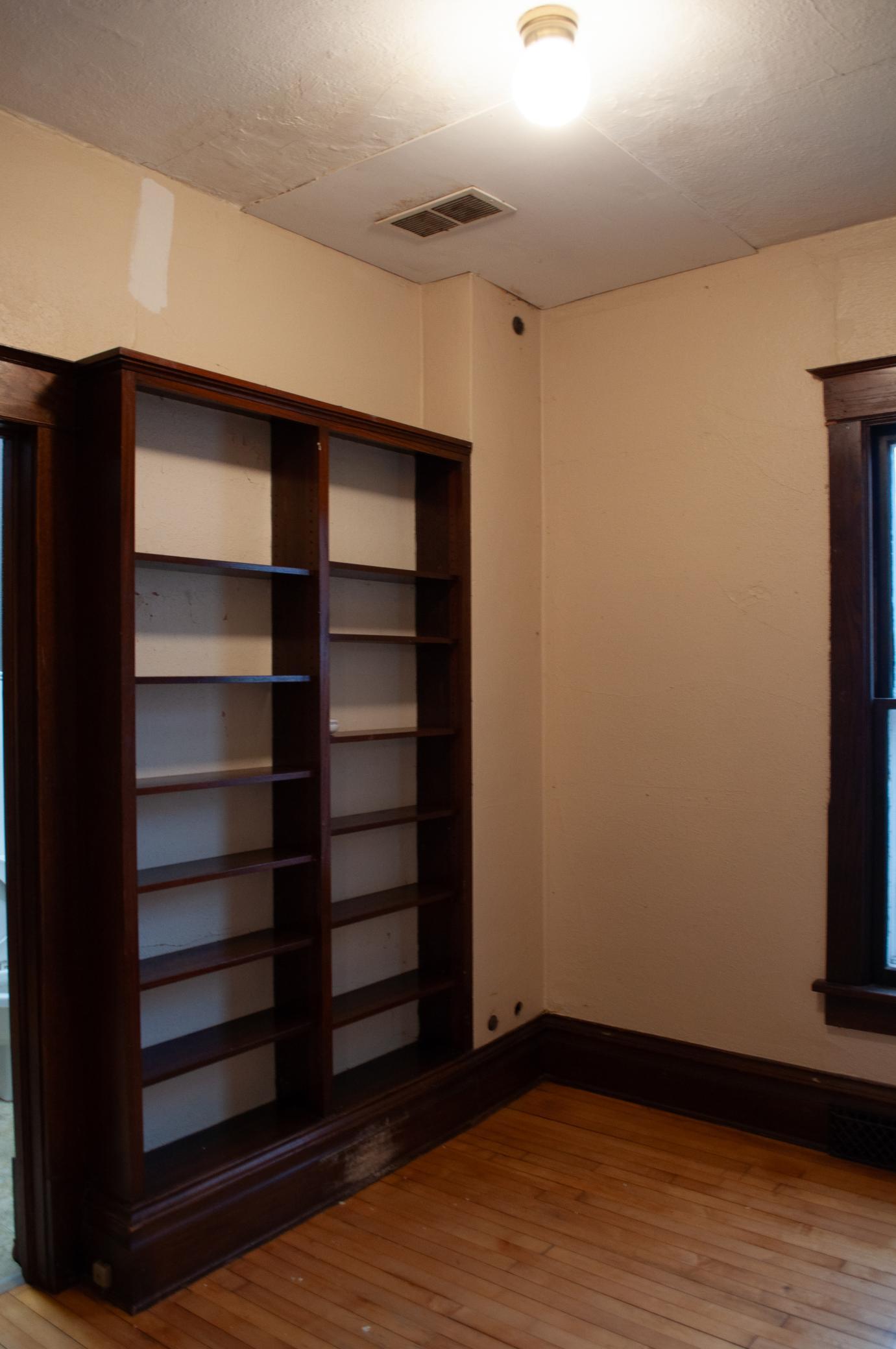 Moorhead, Minnesota 56560, United States, 4 Bedrooms Bedrooms, ,2 BathroomsBathrooms,Residential,Active,242048