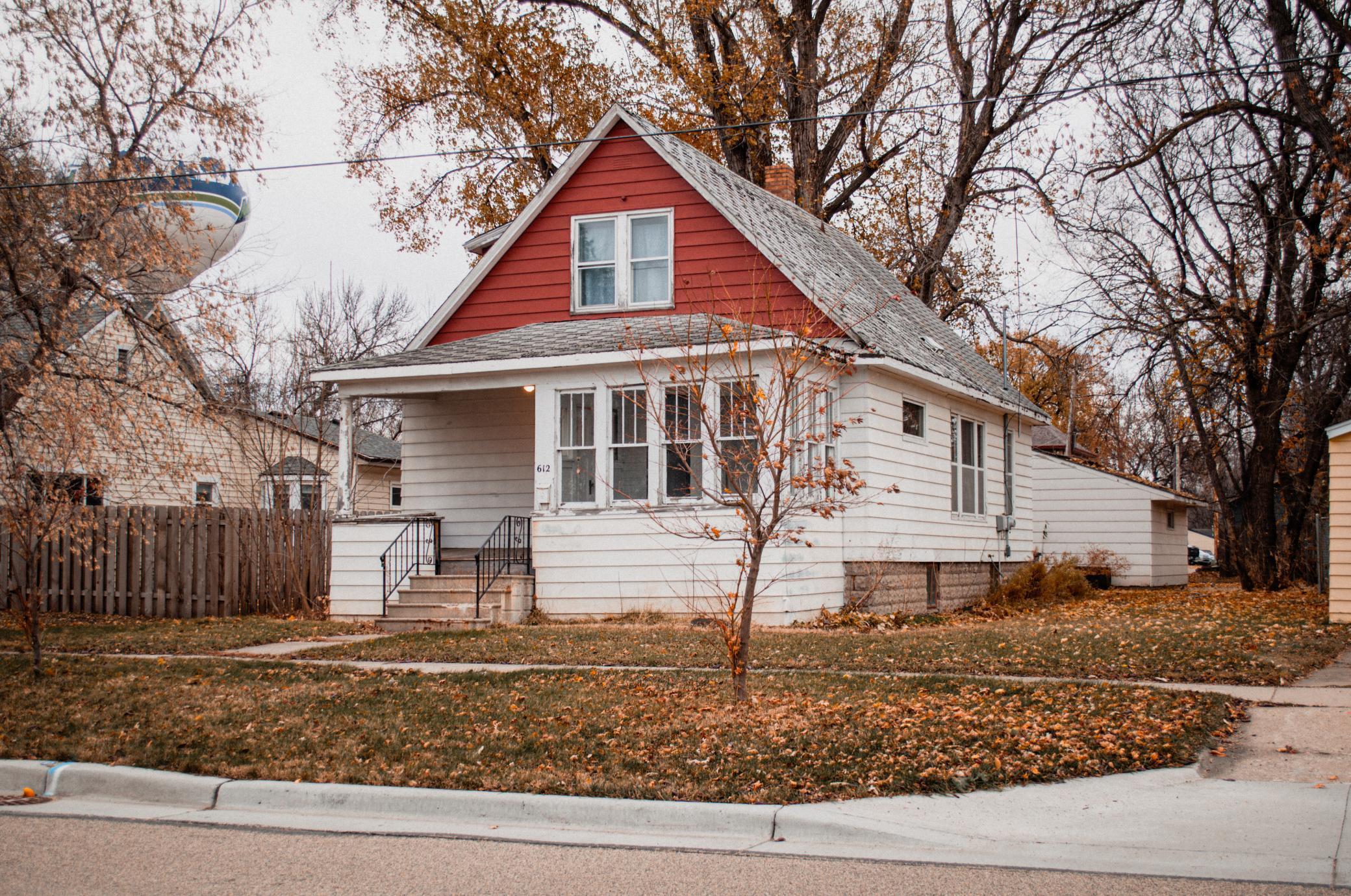 Moorhead, Minnesota 56560, United States, 4 Bedrooms Bedrooms, ,2 BathroomsBathrooms,Residential,Active,242048