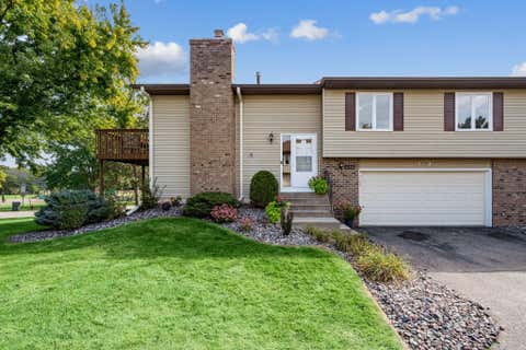 Homes For Sale - 10361 Balsam Lane<br/> Eden Prairie, MN 55347