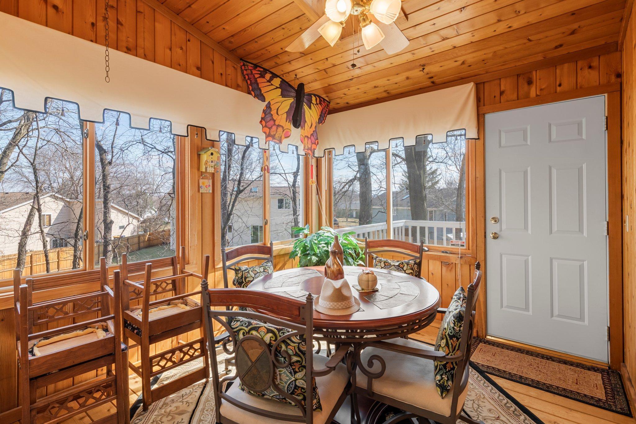 907 Southcross Drive, Burnsville, Minnesota image 18