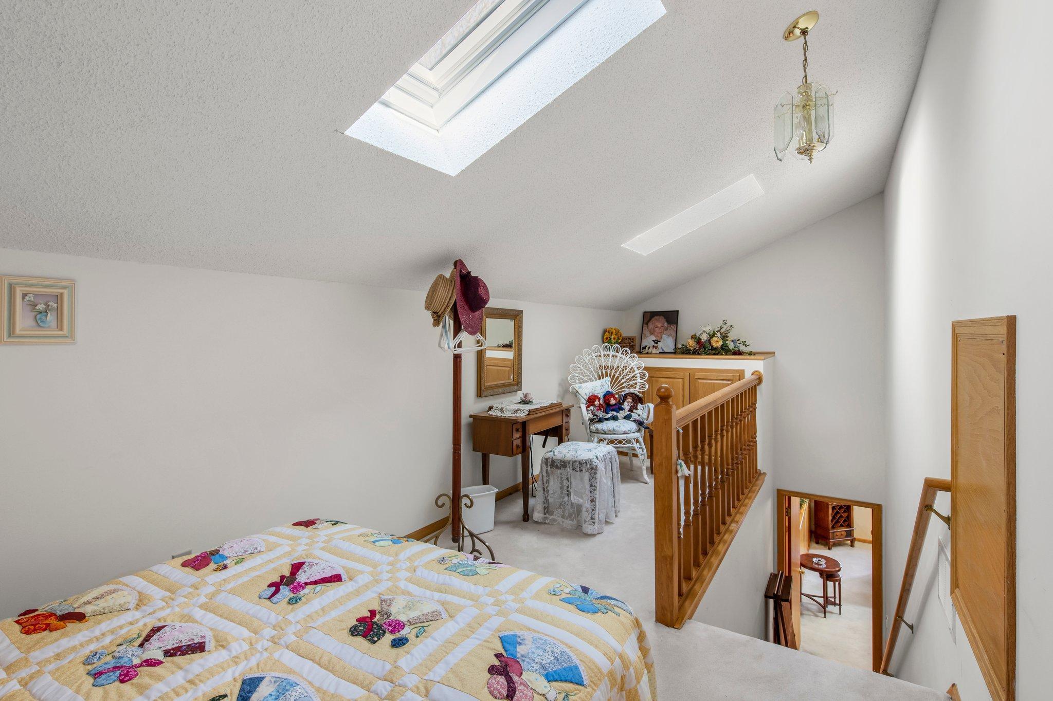 907 Southcross Drive, Burnsville, Minnesota image 25