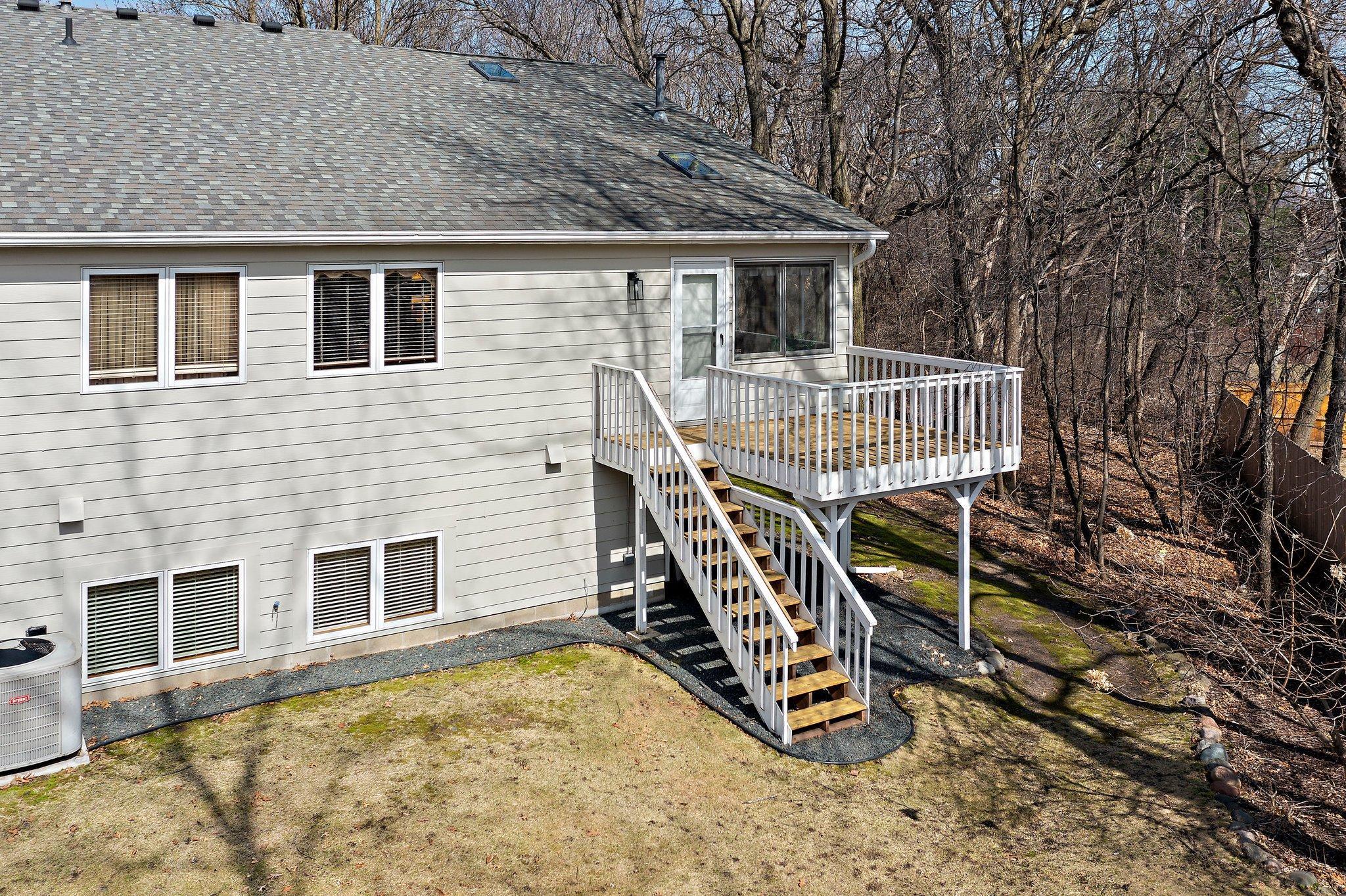 907 Southcross Drive, Burnsville, Minnesota image 46