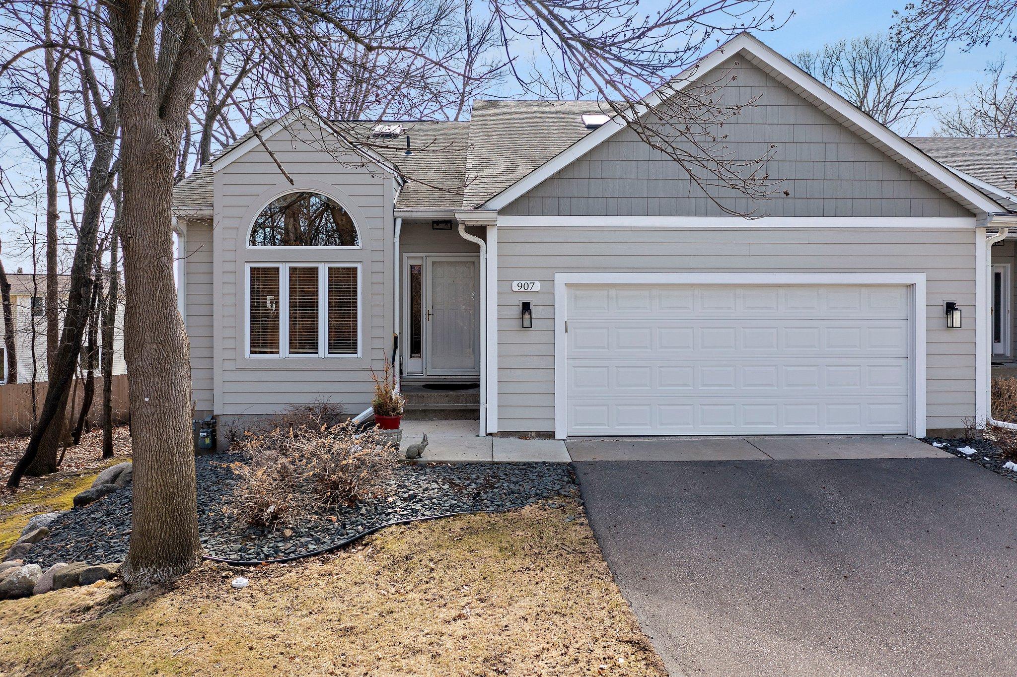 907 Southcross Drive, Burnsville, Minnesota image 43