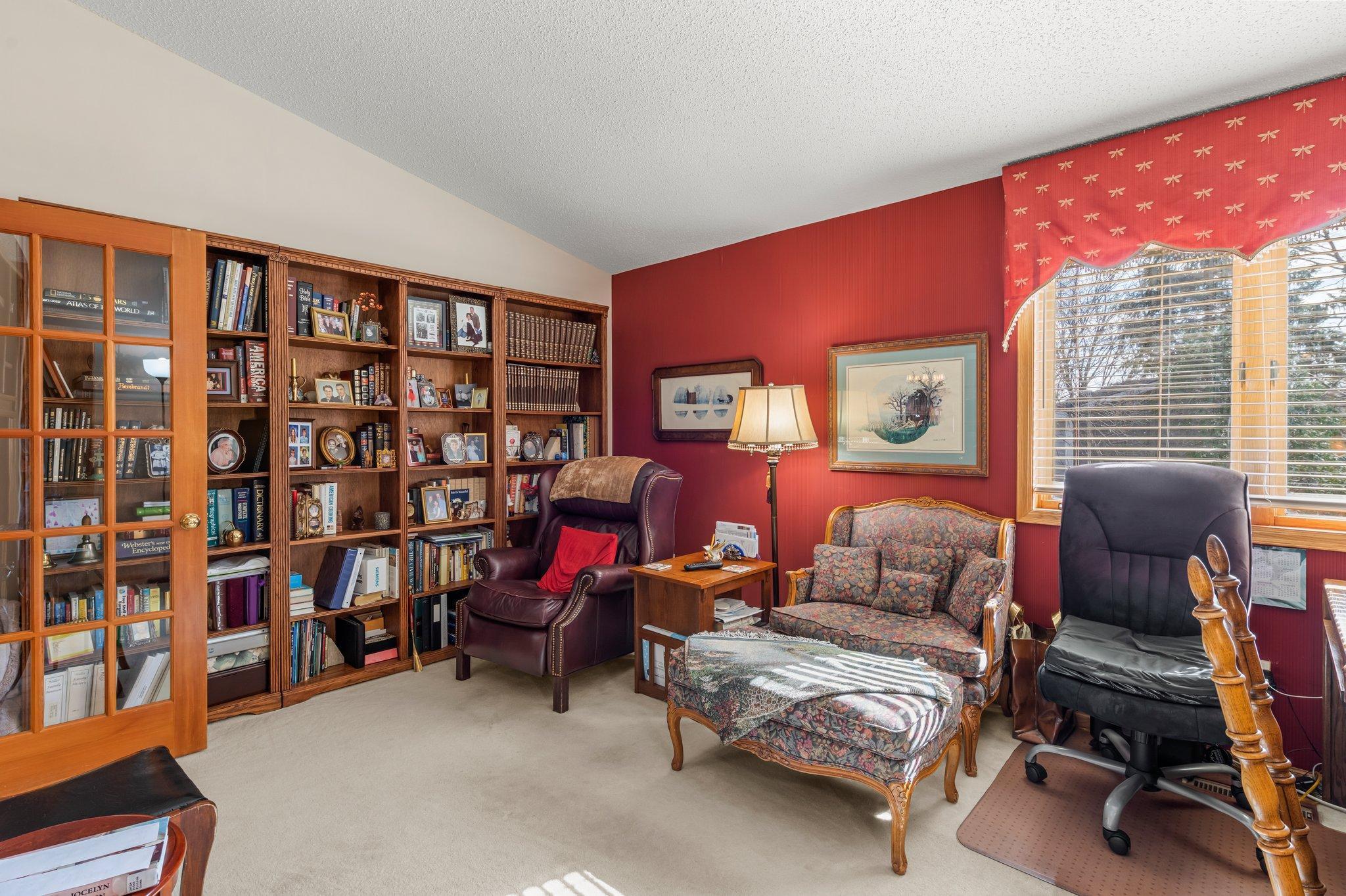 907 Southcross Drive, Burnsville, Minnesota image 22