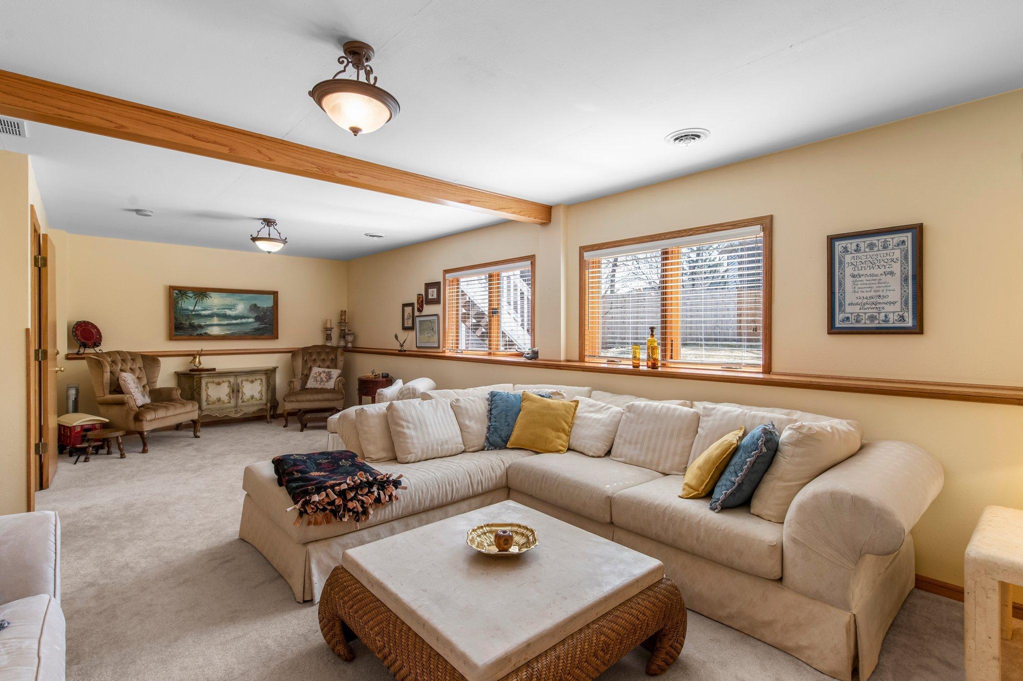 907 Southcross Drive, Burnsville, Minnesota image 31