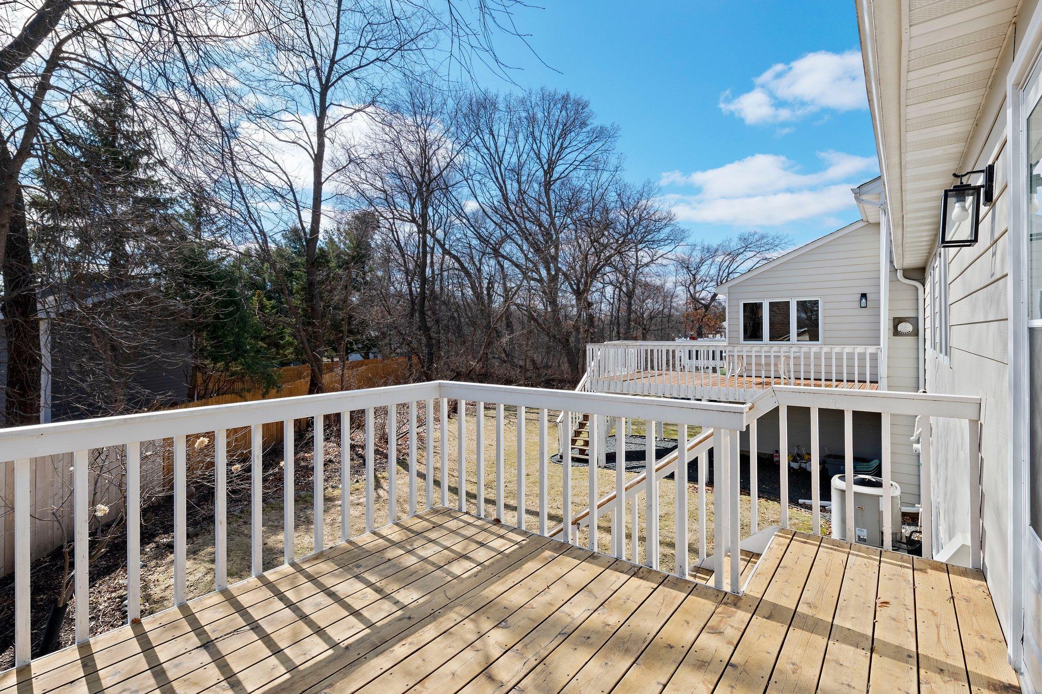 907 Southcross Drive, Burnsville, Minnesota image 48