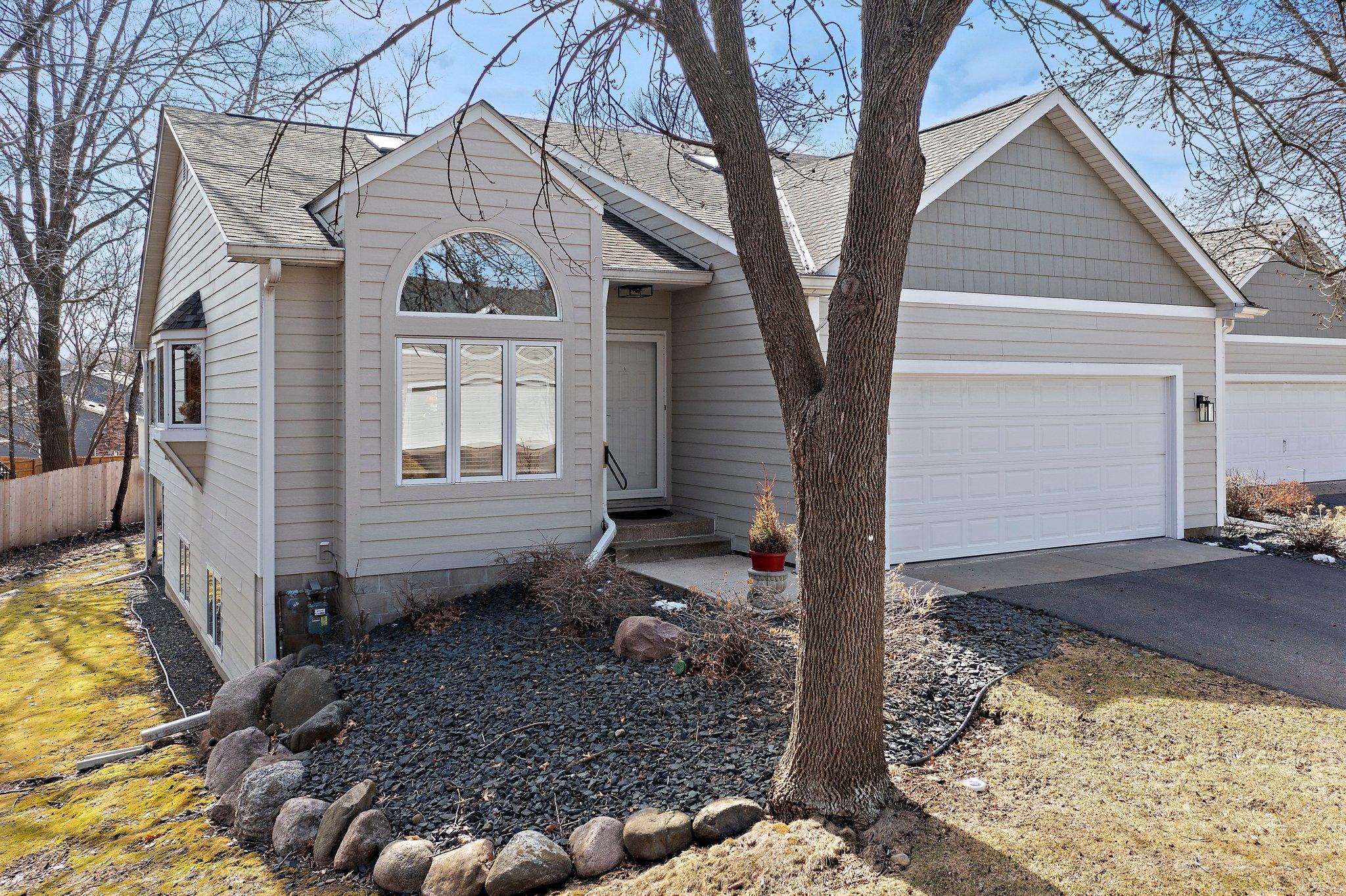 907 Southcross Drive, Burnsville, Minnesota image 44
