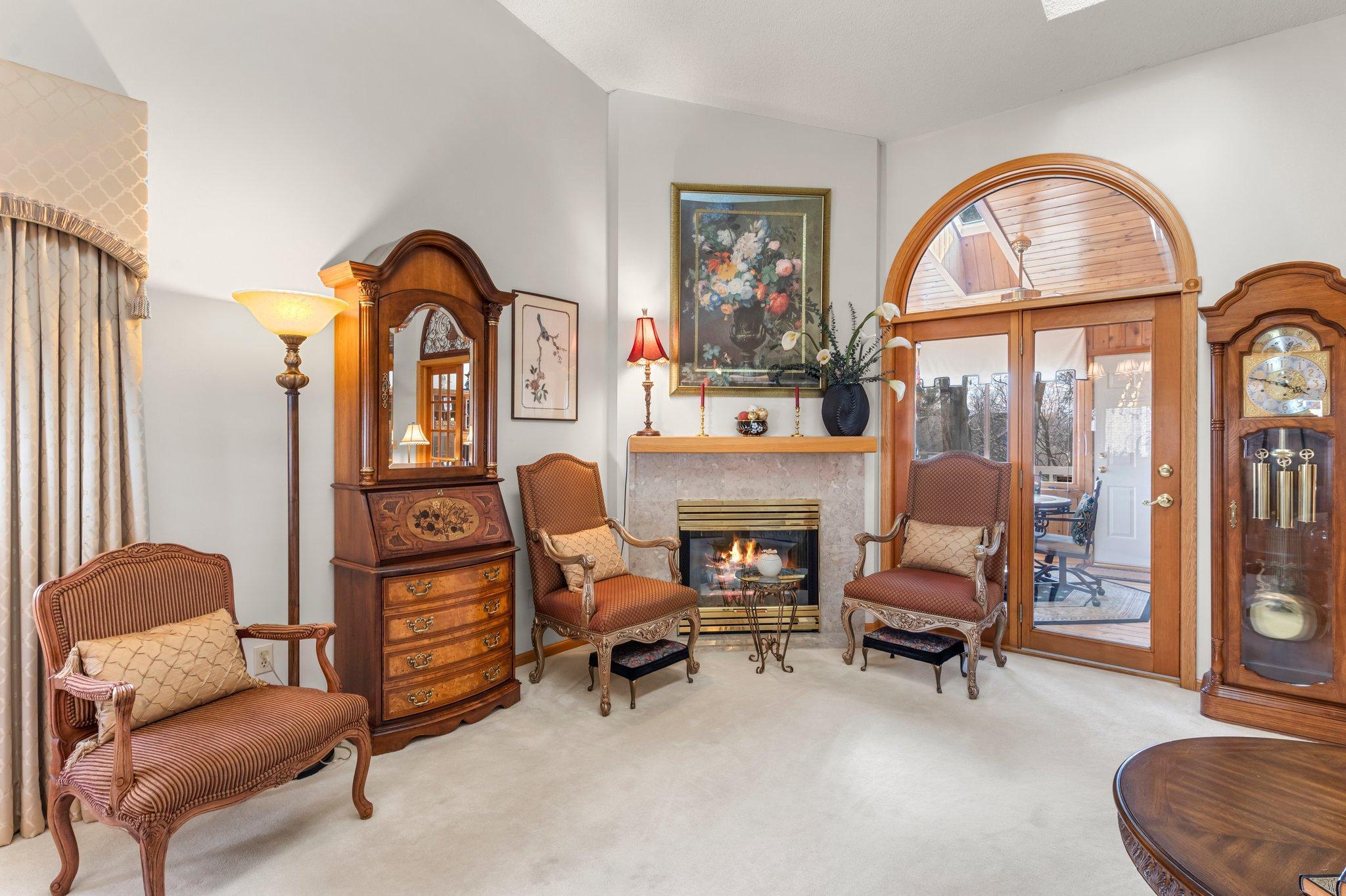907 Southcross Drive, Burnsville, Minnesota image 8