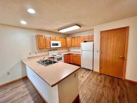 Apartment For Rent - 901 Dominion Drive<br/> Hudson, WI 54016