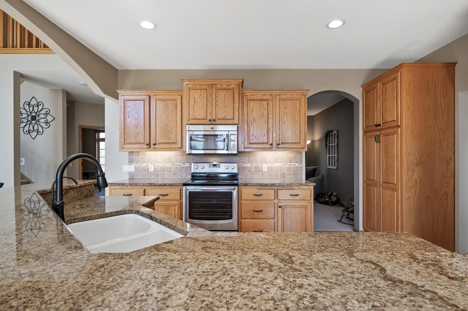 20632 Hazelwood Trail, Lakeville, Minnesota image 13