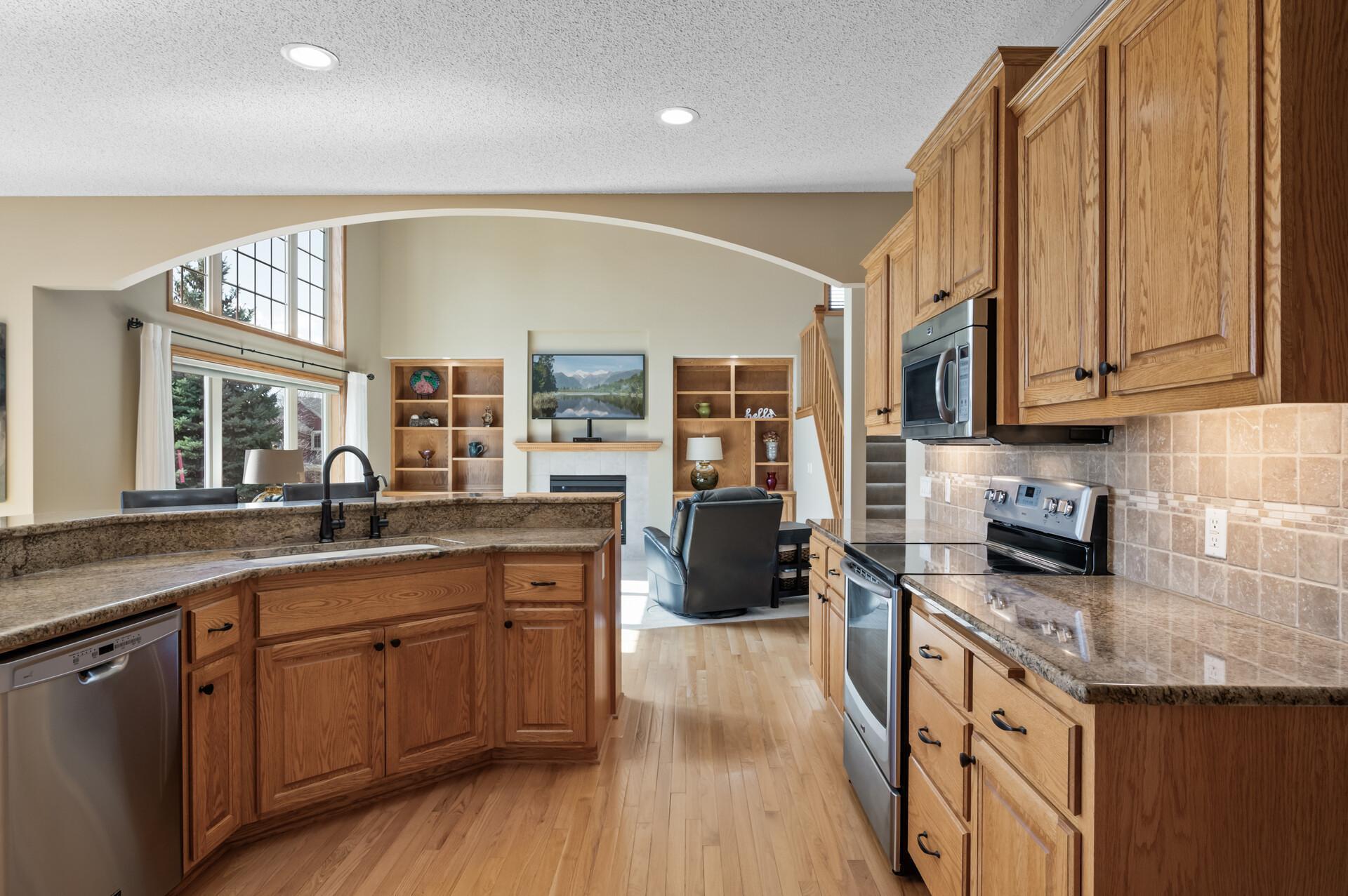 20632 Hazelwood Trail, Lakeville, Minnesota image 11