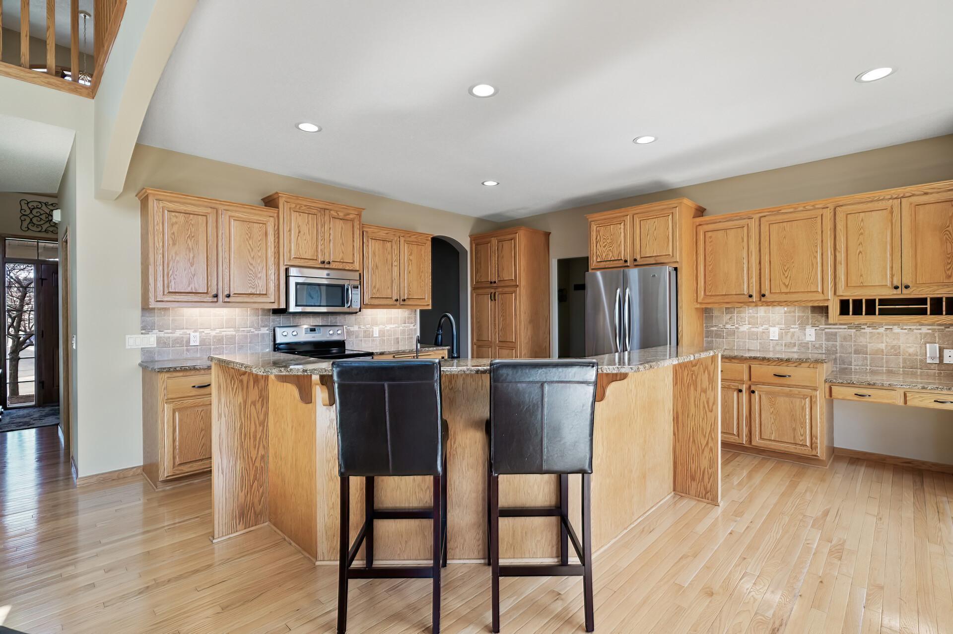 20632 Hazelwood Trail, Lakeville, Minnesota image 14