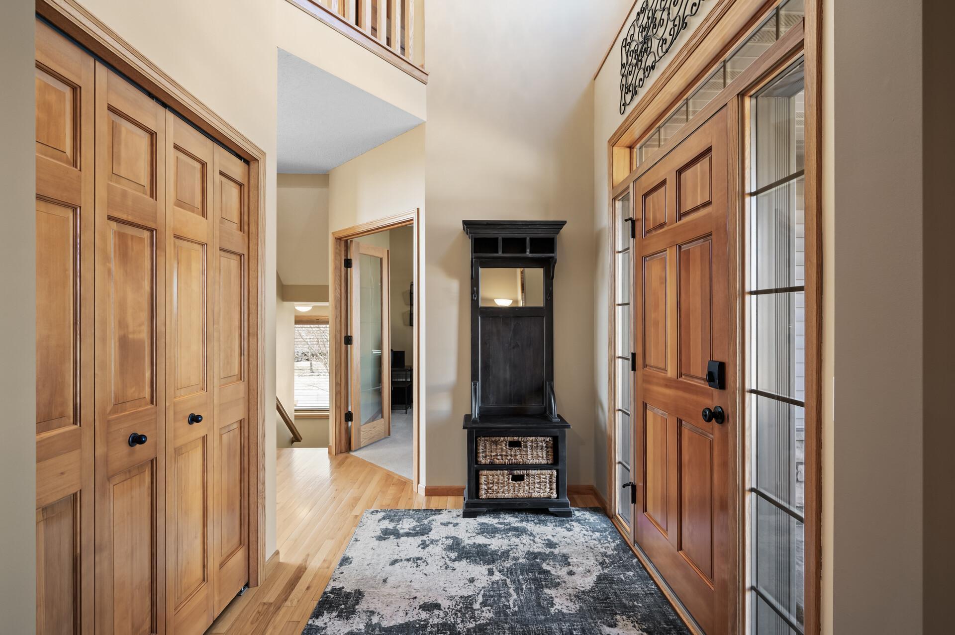 20632 Hazelwood Trail, Lakeville, Minnesota image 6