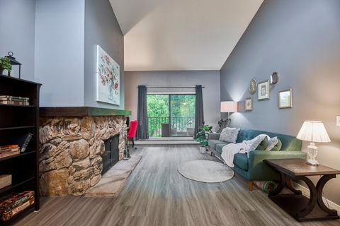 Condo For Sale - 5140 W 102nd Street<br/> Hennepin County, Minneapolis, MN 55437