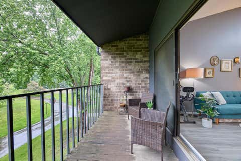 Condo For Sale - 5140 W 102nd Street<br/> Minneapolis, MN 55437