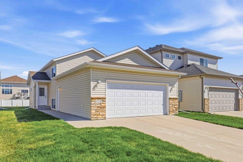 Homes For Sale - 920 30th Avenue<br/> Cass County, West Fargo, ND 58078