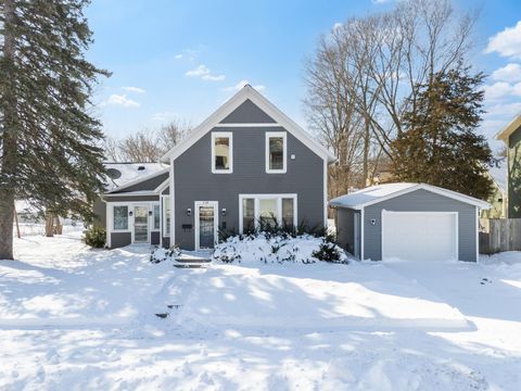 Homes For Sale - 620 7th Street<br/> Olmsted County, Rochester, MN 55902