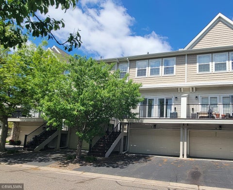 Townhouse For Sale - 11226 Baltimore Street<br/> Anoka County, Minneapolis, MN 55449