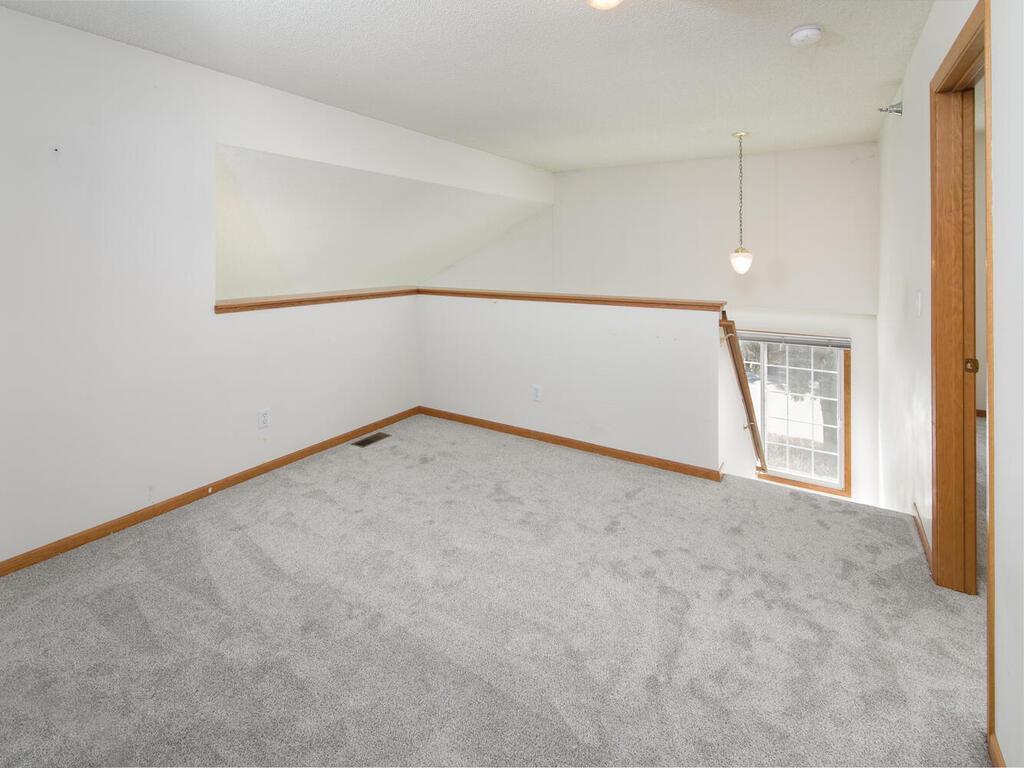 8456 Kimball Drive, Eden Prairie, Minnesota image 10