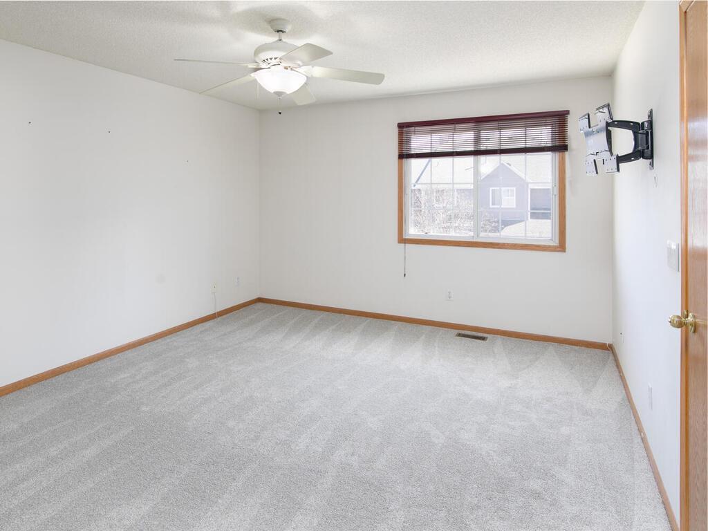 8456 Kimball Drive, Eden Prairie, Minnesota image 11