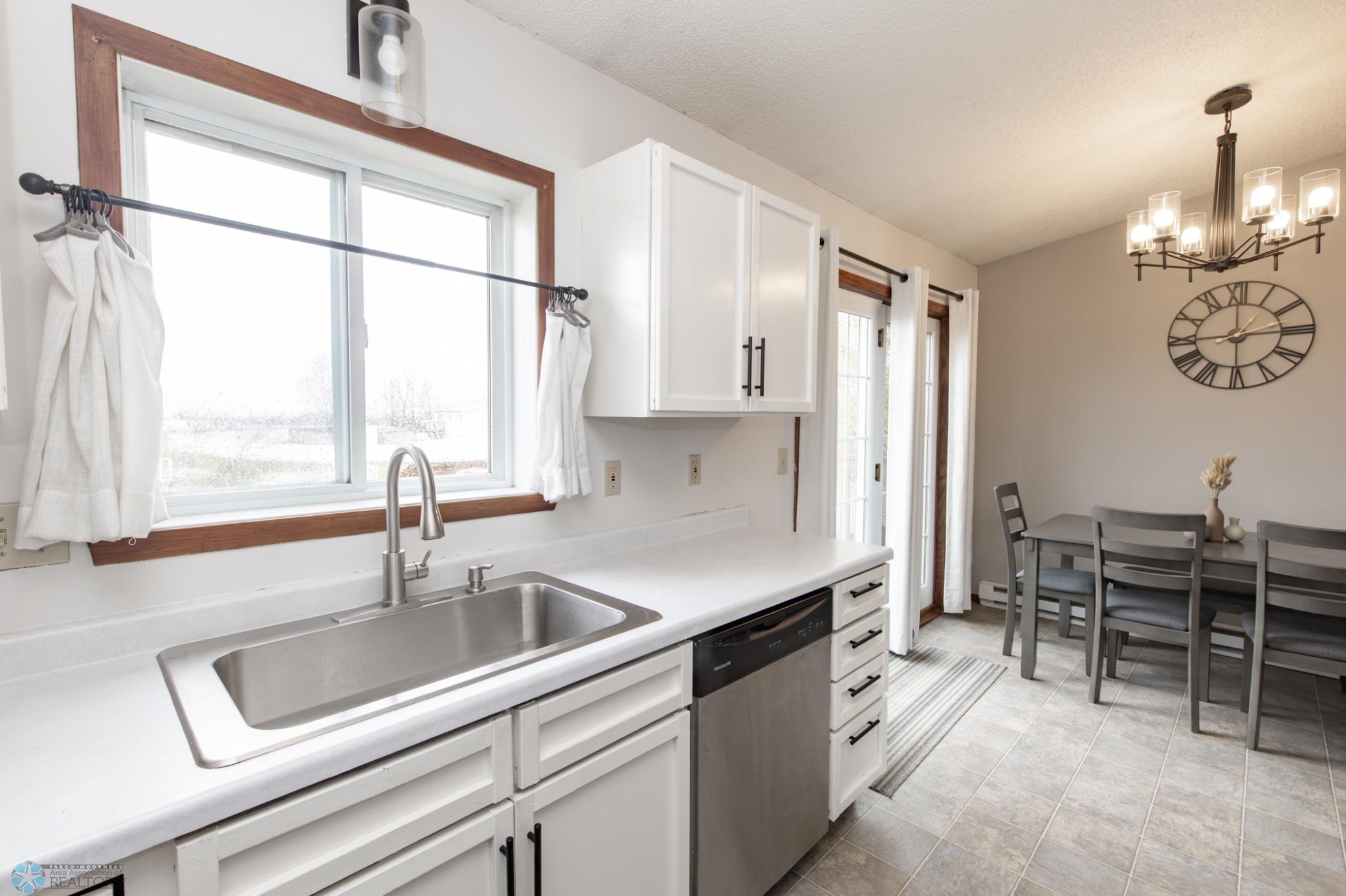 1024 14th Avenue, West Fargo, North Dakota image 16