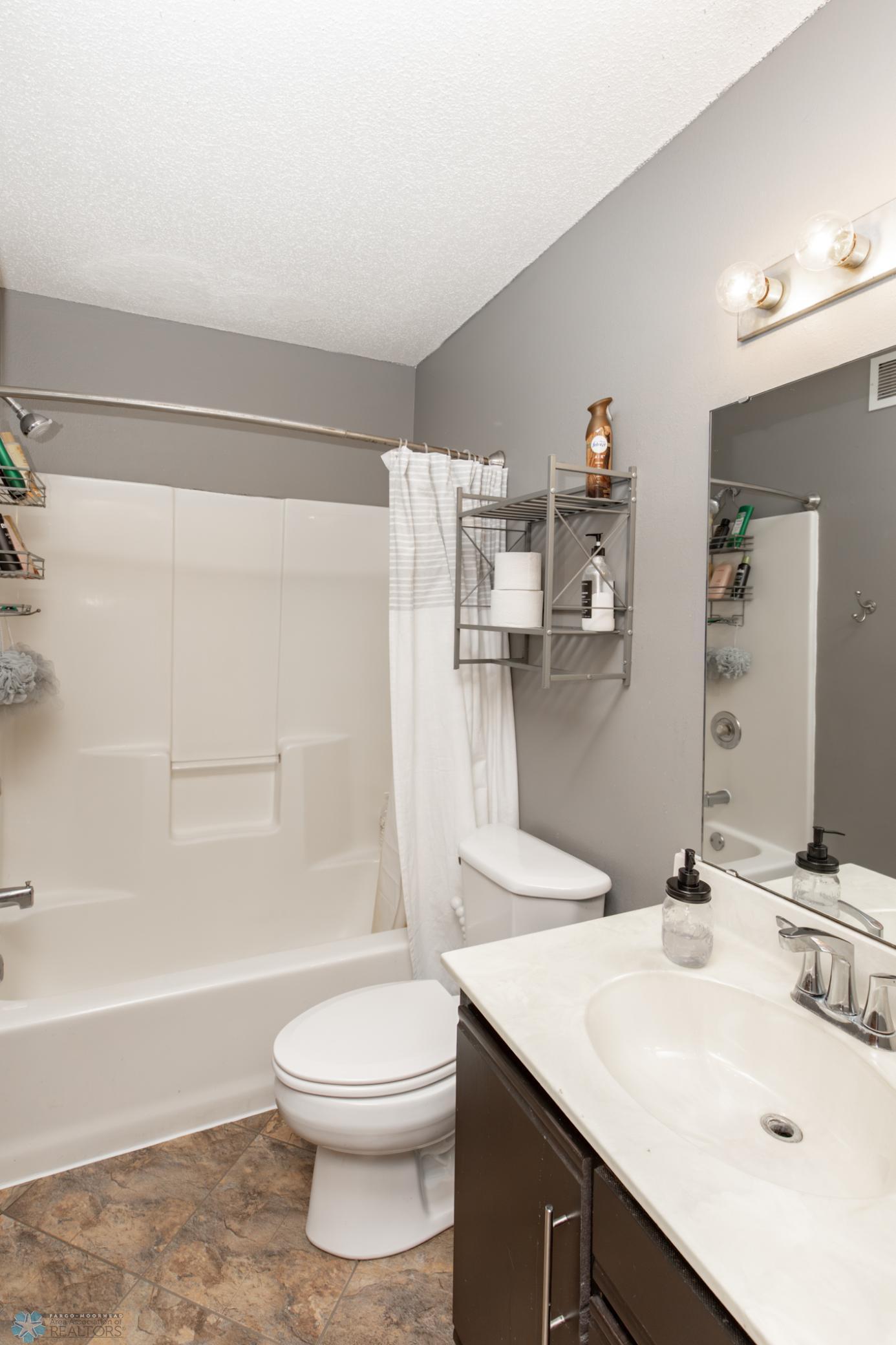 1024 14th Avenue, West Fargo, North Dakota image 25