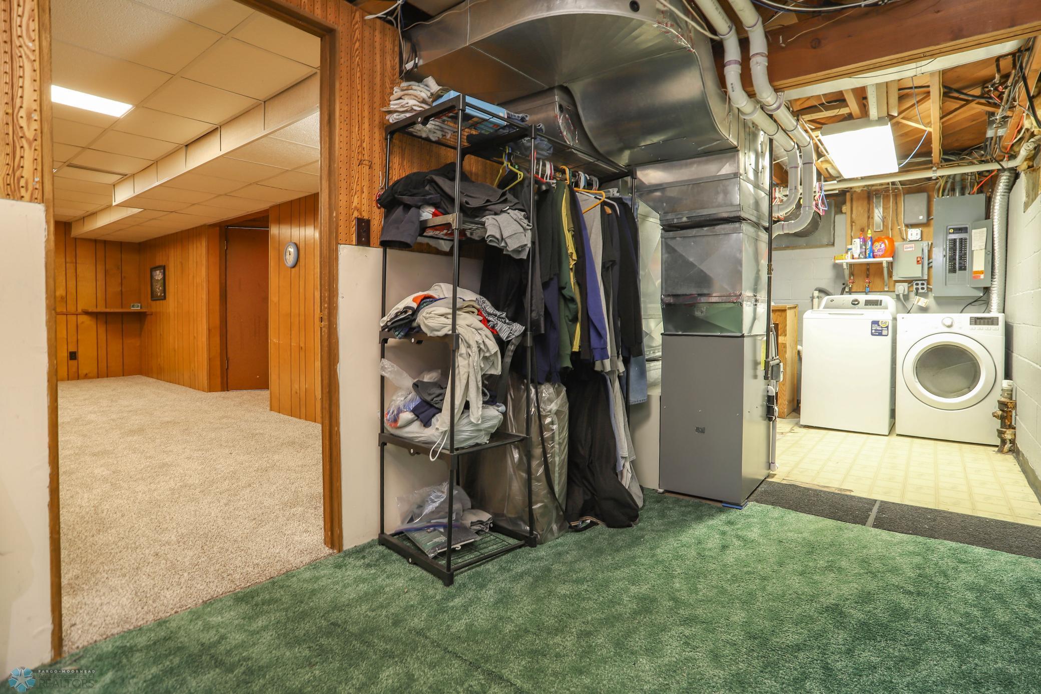 Moorhead, Minnesota 56560, United States, 4 Bedrooms Bedrooms, ,3 BathroomsBathrooms,Residential,Active,94341