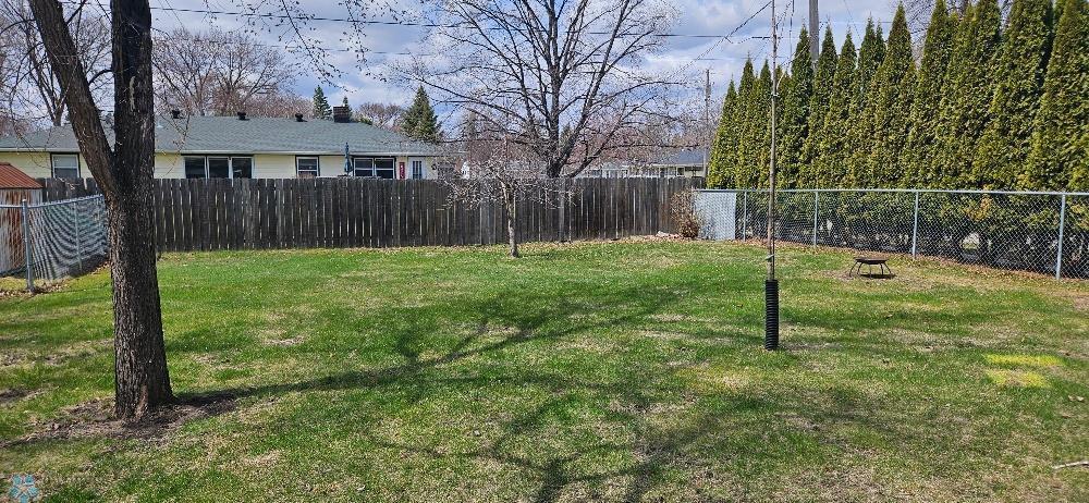 Moorhead, Minnesota 56560, United States, 4 Bedrooms Bedrooms, ,3 BathroomsBathrooms,Residential,Active,94341