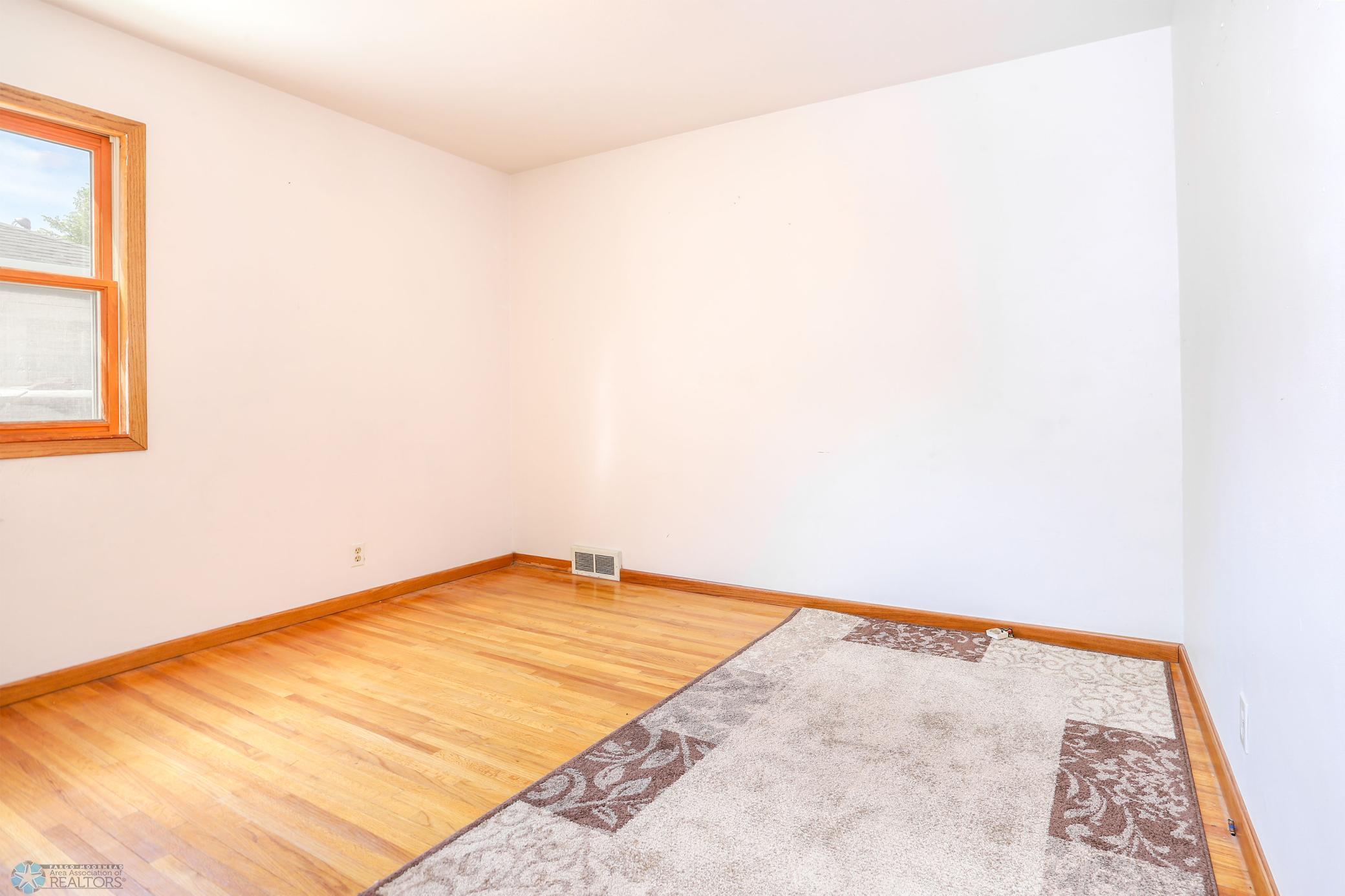 Moorhead, Minnesota 56560, United States, 4 Bedrooms Bedrooms, ,3 BathroomsBathrooms,Residential,Active,94341