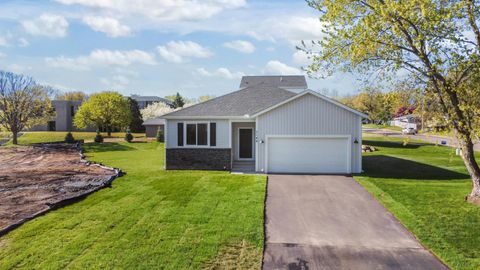 Homes For Sale - 3149 Seminary Drive<br/> Ramsey County, Saint Paul, MN 55112