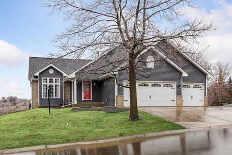 Homes For Sale - 18634 Euclid Path<br/> Dakota County, Farmington, MN 55024