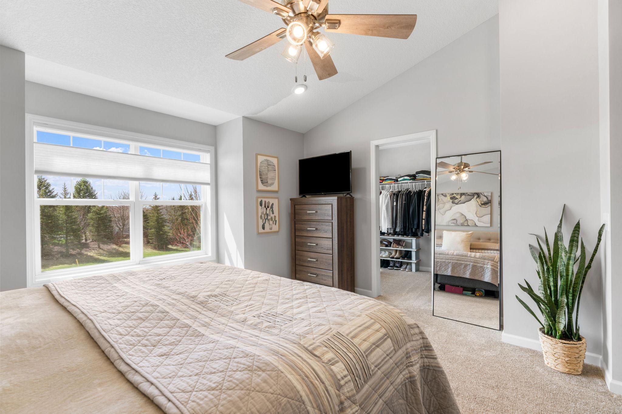 8945 SW Village Loop, Chanhassen, Minnesota image 20