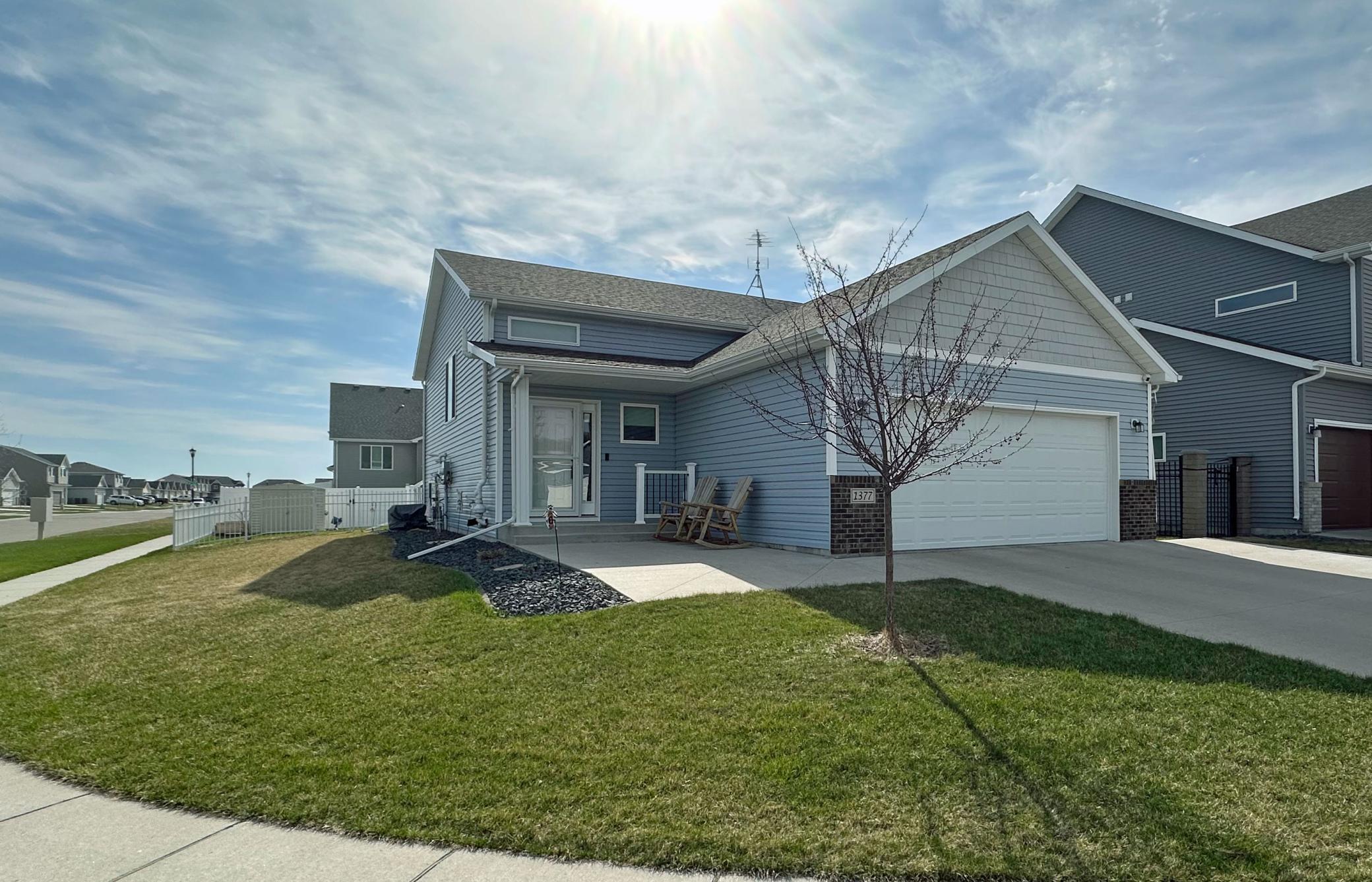 1377 Goldenwood Drive, West Fargo, North Dakota image 1