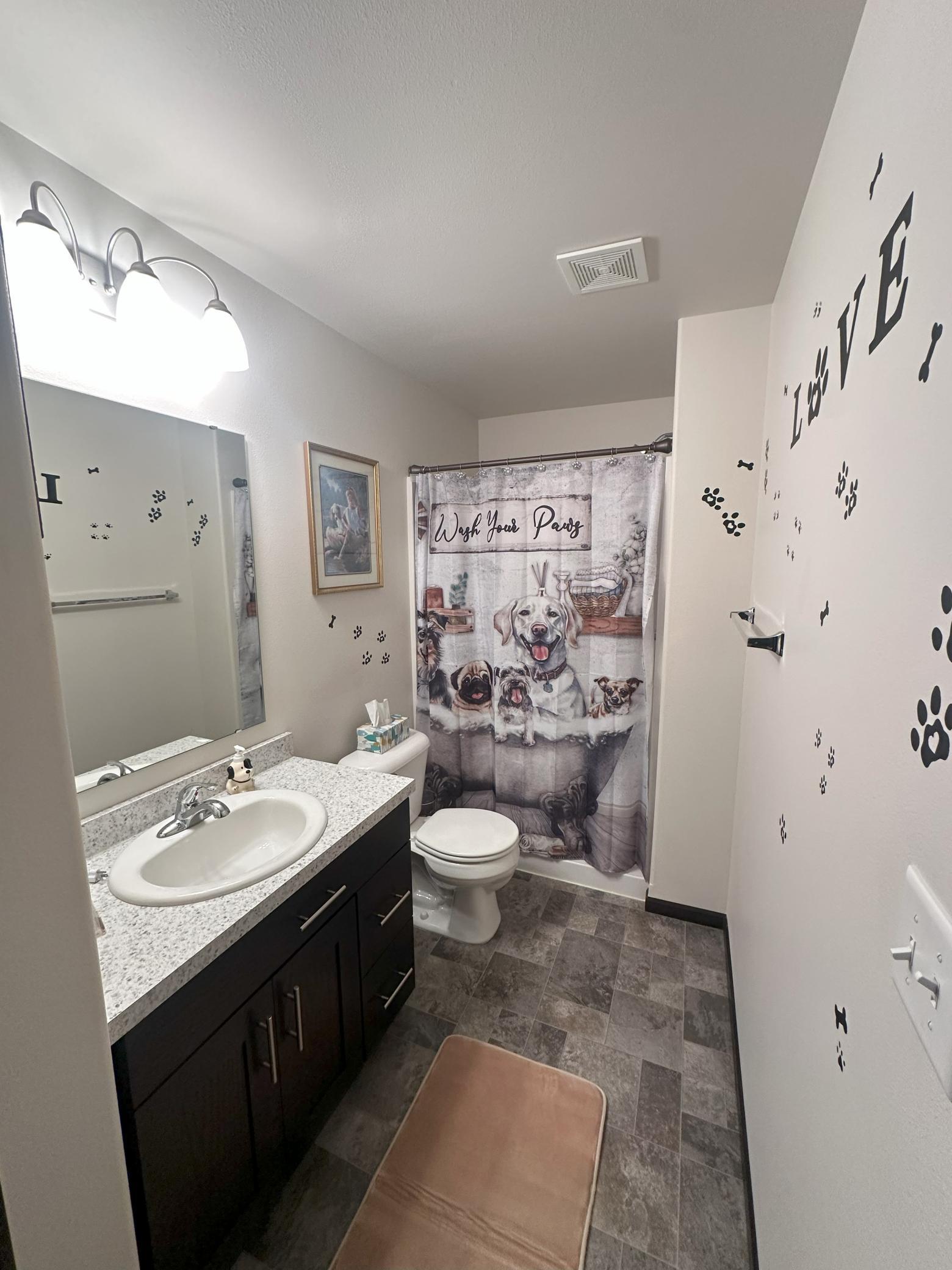 1377 Goldenwood Drive, West Fargo, North Dakota image 18
