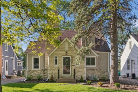 Homes For Sale - 5100 W 40th Street<br/> Minneapolis, MN 55416