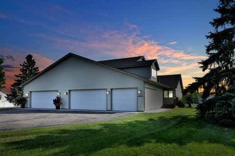 Townhouse For Sale - 13031 Mulligan Court<br/> Lindstrom, MN 55045