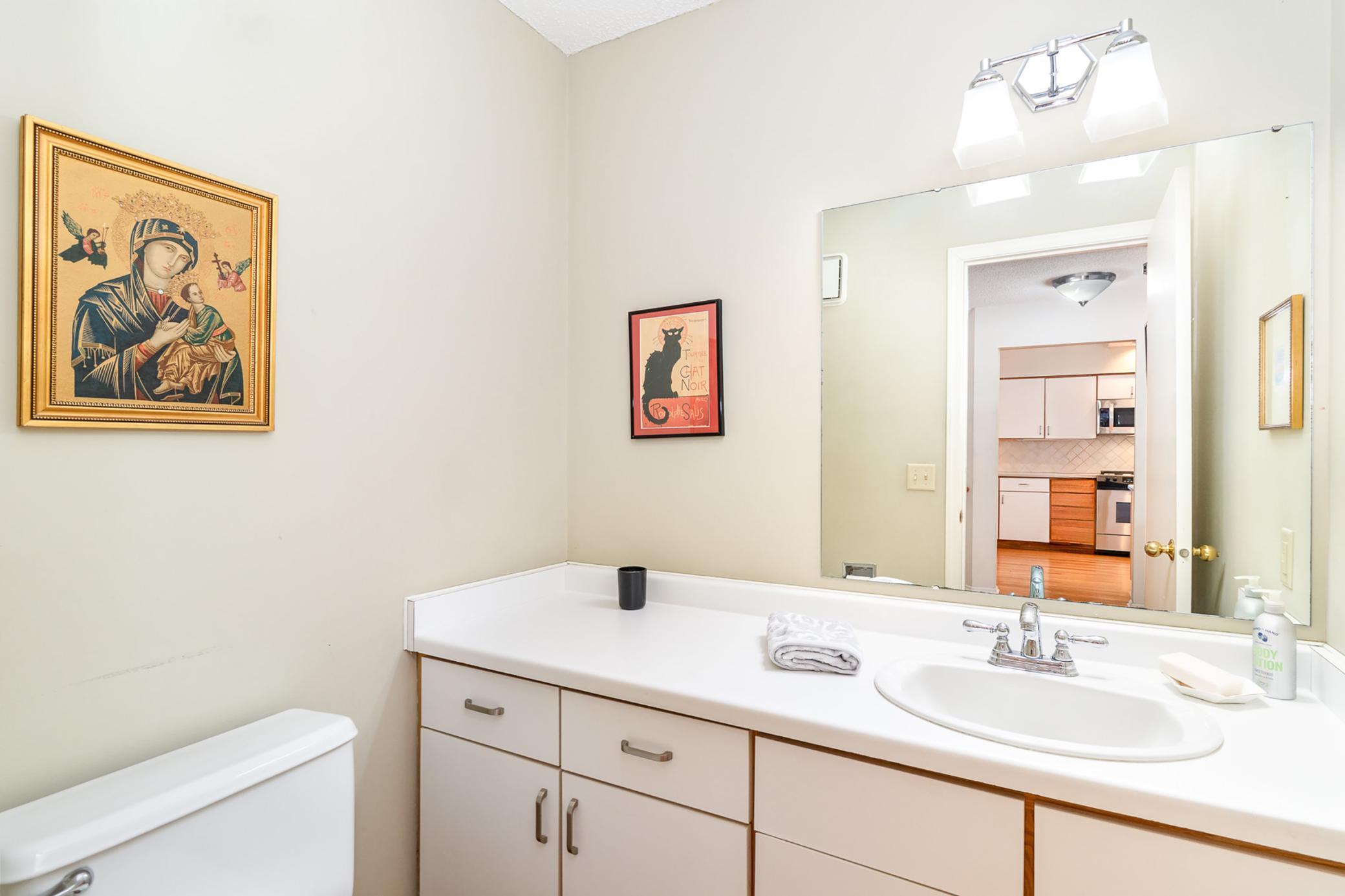 7470 Cahill Road, Minneapolis, Minnesota image 9