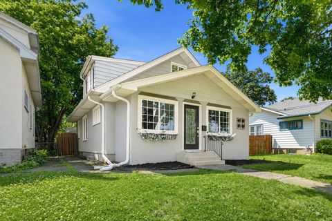 Homes For Sale - 4132 32nd Avenue<br/> Minneapolis, MN 55406