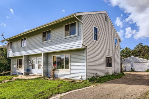 Multifamily For Sale - 2169/2171 Glenridge Avenue<br/> Ramsey County, Saint Paul, MN 55119