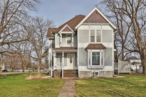 Homes For Sale - 411 2nd Street<br/> Mower County, Lyle, MN 55953