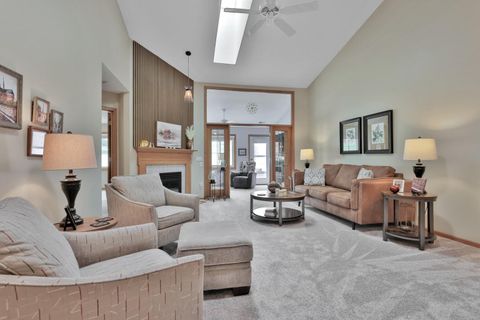 Homes For Sale - 7572 Newbury Road<br/> Washington County, Saint Paul, MN 55125