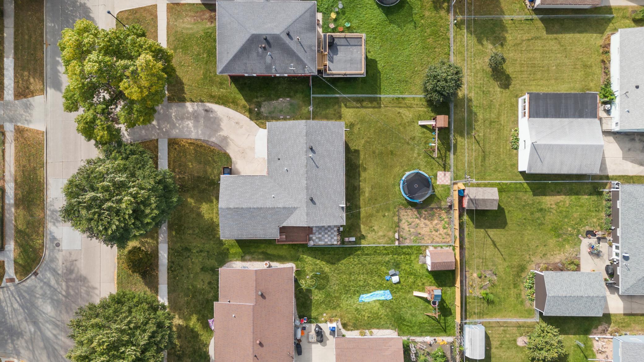 Fargo, North Dakota 58103, United States, 3 Bedrooms Bedrooms, ,2 BathroomsBathrooms,Residential,Active,222059