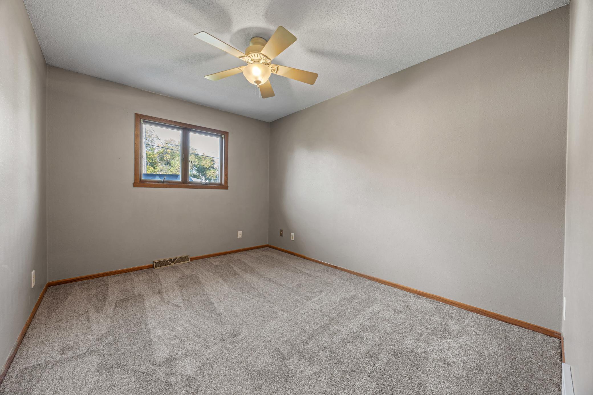 Fargo, North Dakota 58103, United States, 3 Bedrooms Bedrooms, ,2 BathroomsBathrooms,Residential,Active,222059