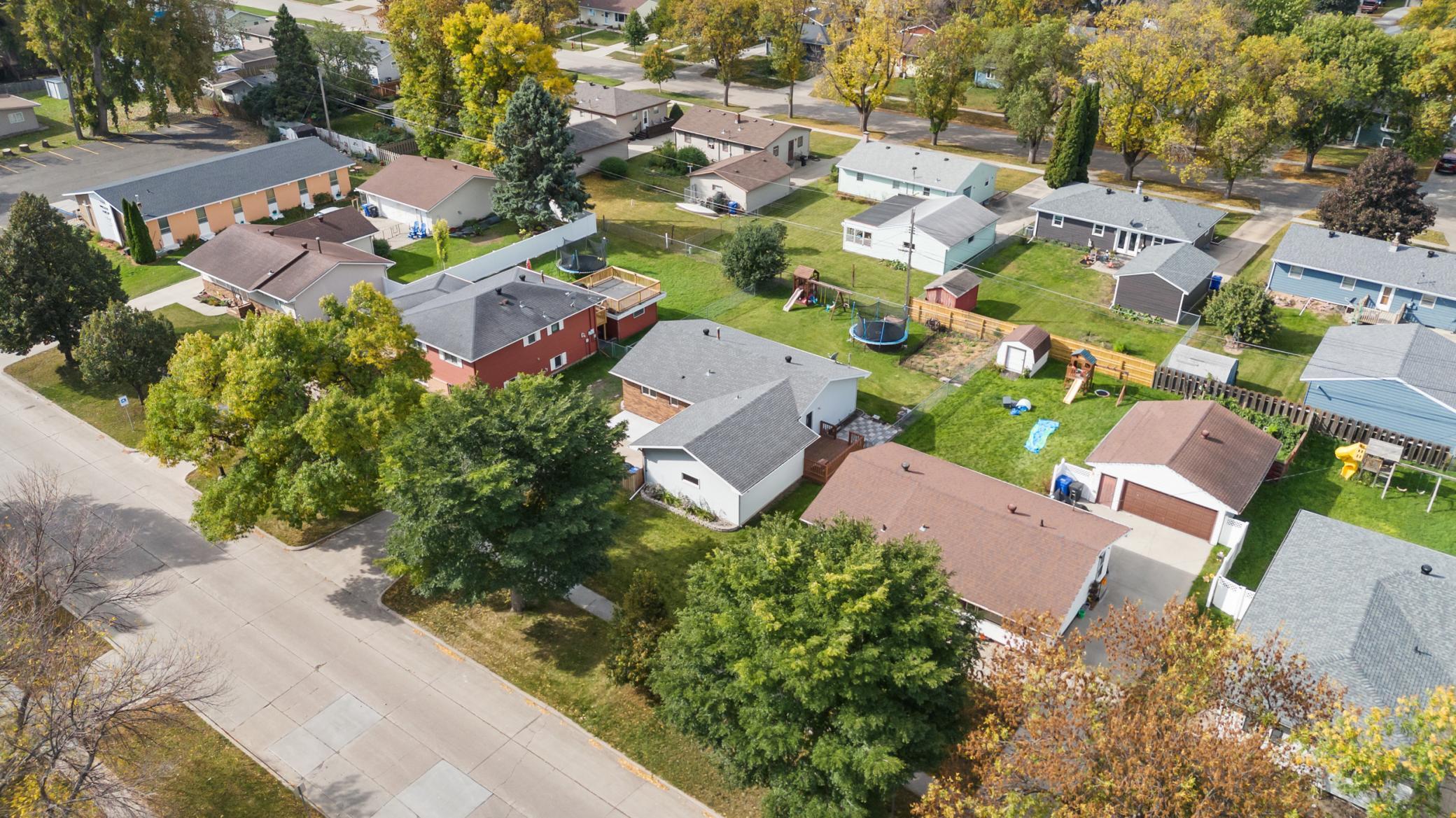 Fargo, North Dakota 58103, United States, 3 Bedrooms Bedrooms, ,2 BathroomsBathrooms,Residential,Active,222059