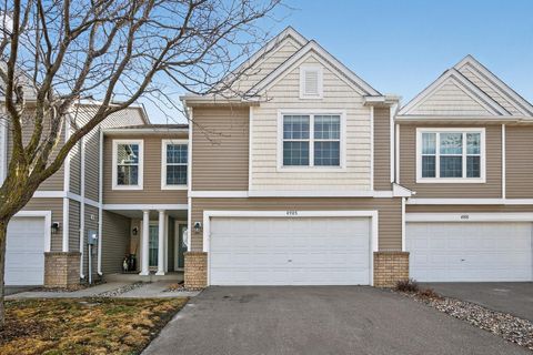 Townhouse For Sale - 4905 Bluff Heights Trail<br/> Scott County, Prior Lake, MN 55372