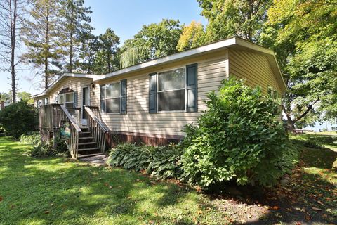 Homes For Sale - 801 E Lake Street<br/> Osakis, MN 56360